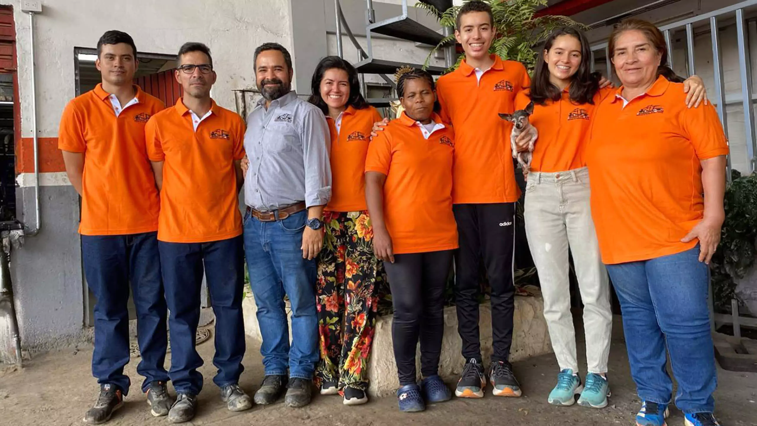 Universal de Mulas team